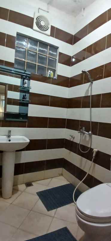 dijual rumah petogogan