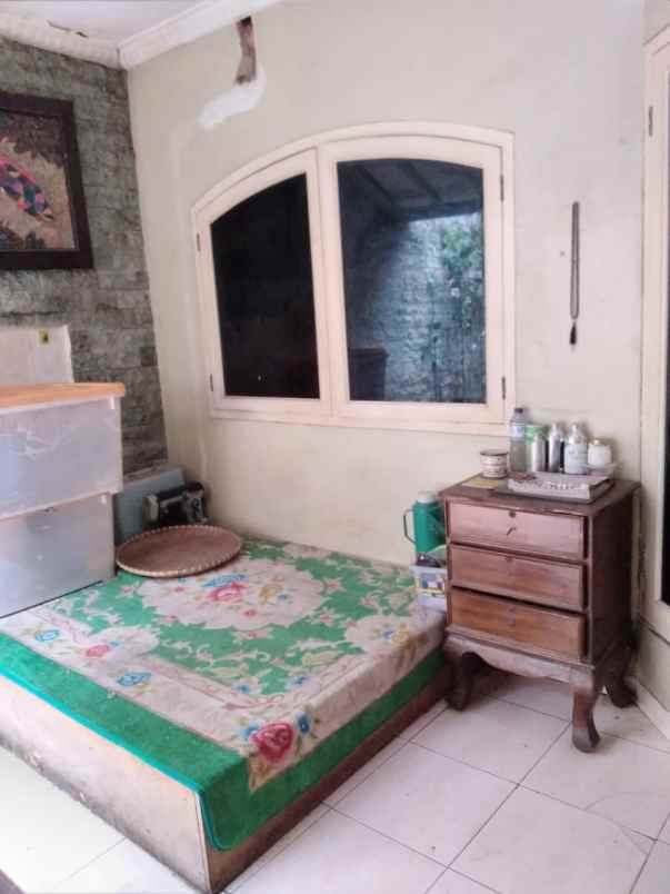 dijual rumah pisangan
