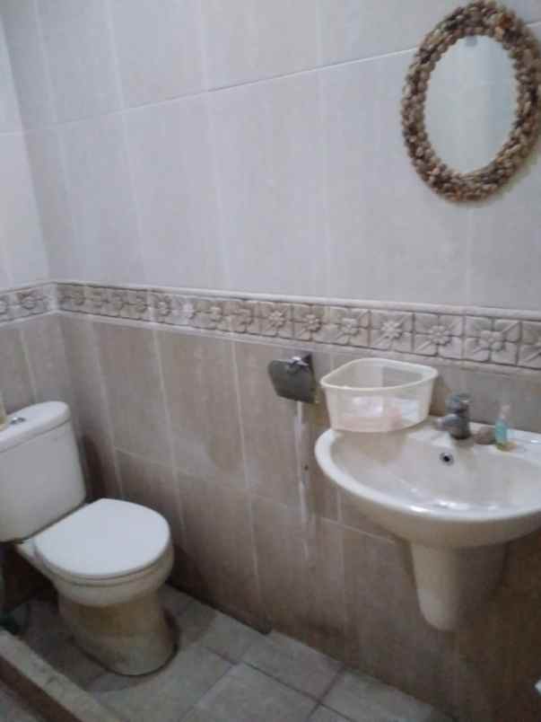 dijual rumah pisangan