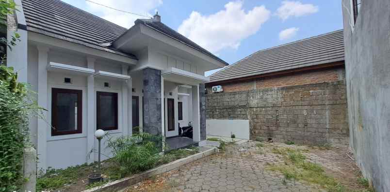 dijual rumah piyungan
