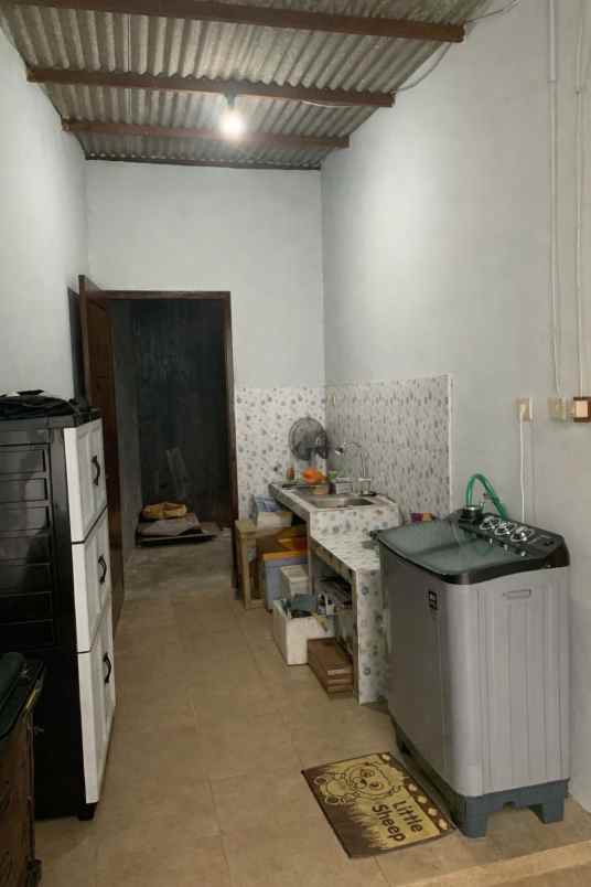 dijual rumah plus perabot lokasi raya dau malang