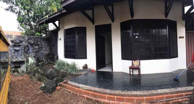 dijual rumah pondok aren