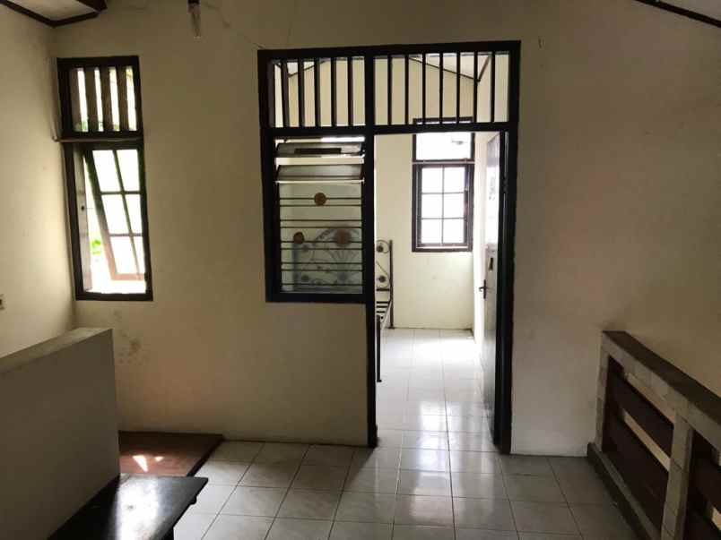 dijual rumah pondok aren