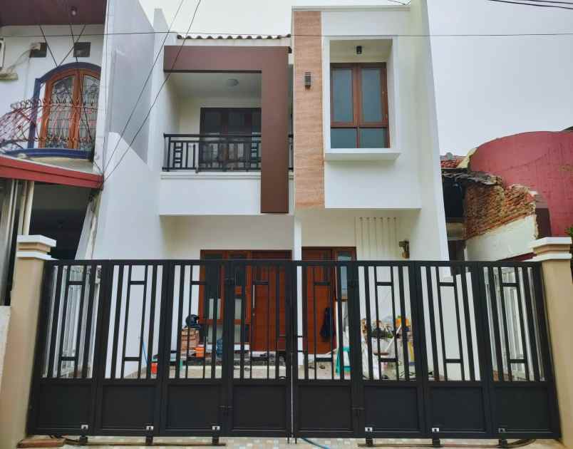 dijual rumah pondok bambu