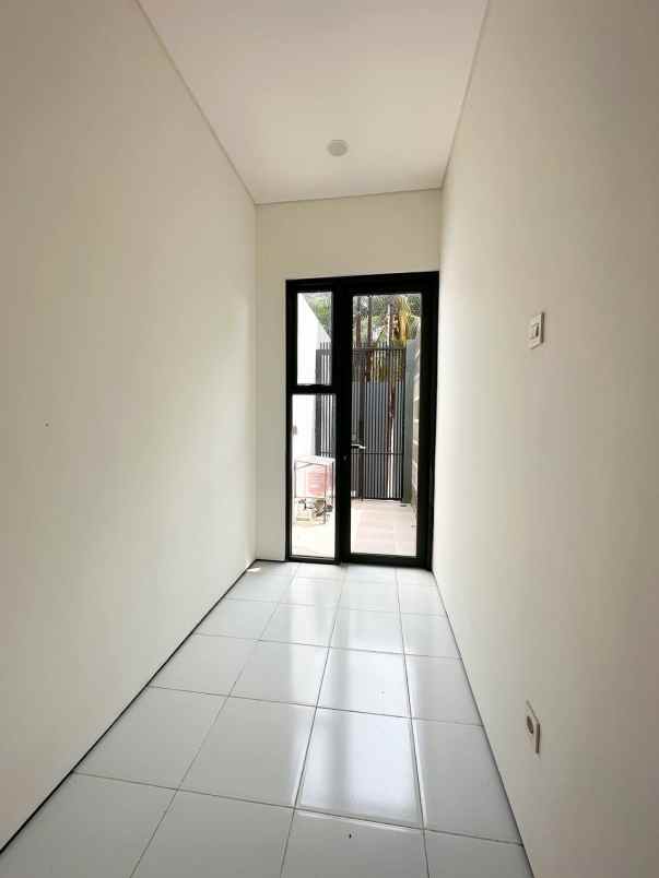 dijual rumah pondok bambu