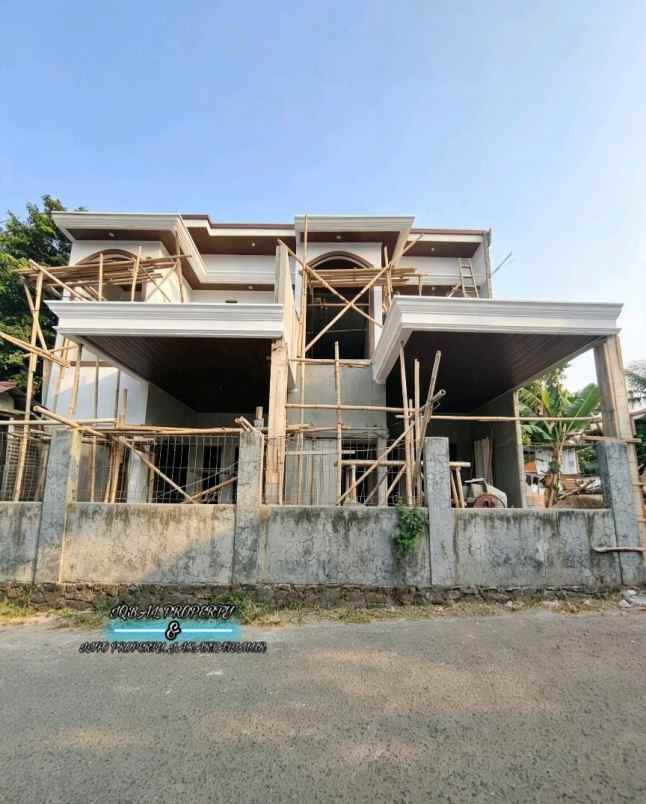 dijual rumah pondok bambu