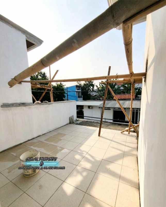 dijual rumah pondok bambu