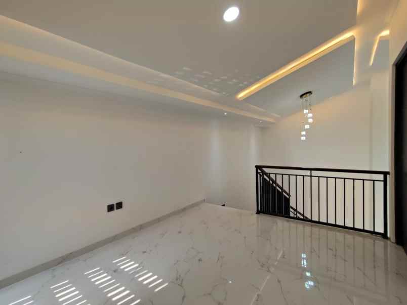 dijual rumah pondok cabe tangsel