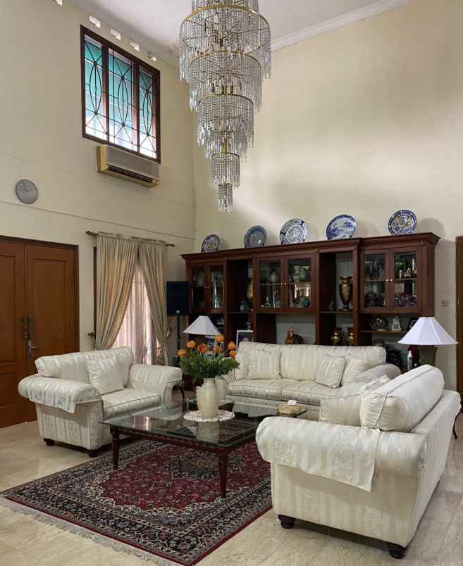 dijual rumah pondok indah