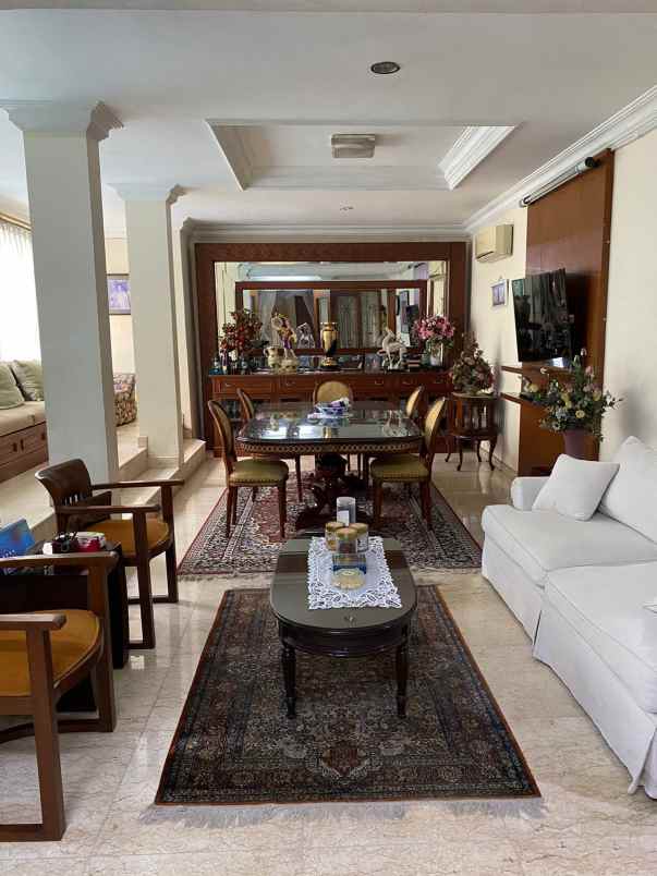 dijual rumah pondok indah