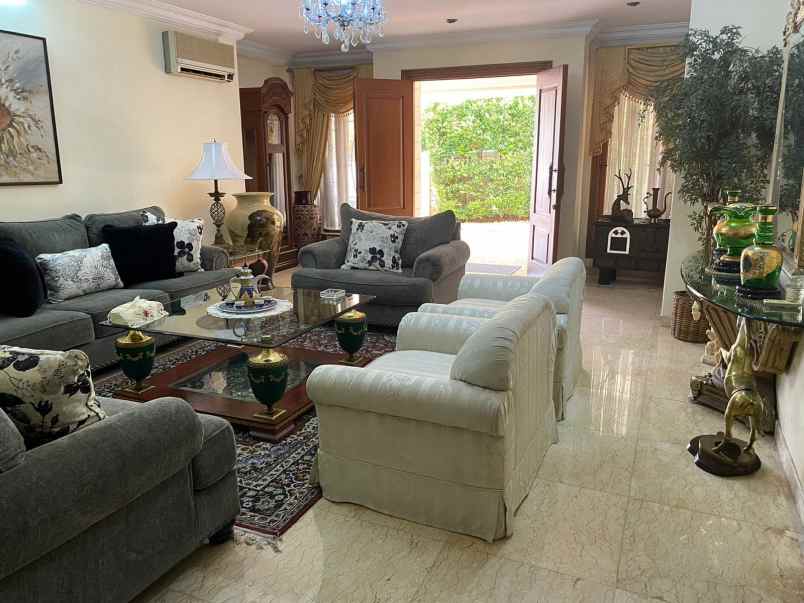 dijual rumah pondok indah