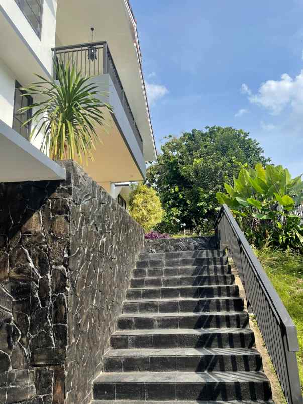 dijual rumah pondok indah