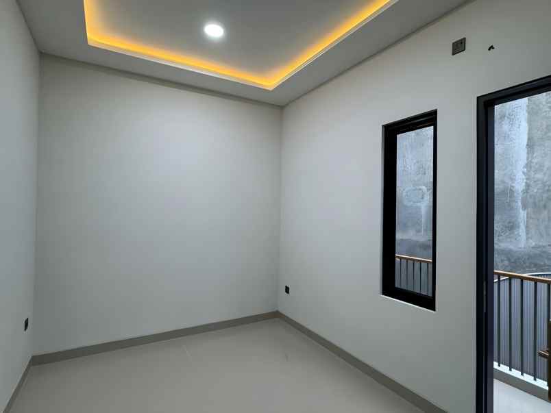 dijual rumah pondok indah kebayoran