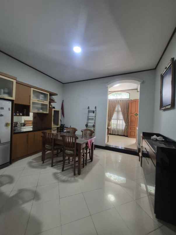 dijual rumah pondok kelapa