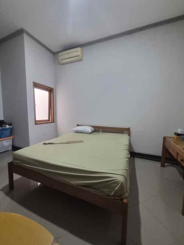 dijual rumah pondok kelapa