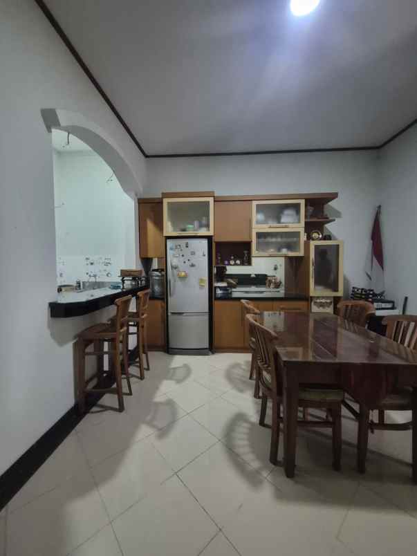 dijual rumah pondok kelapa