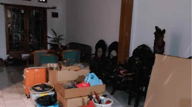 dijual rumah pondok kopi