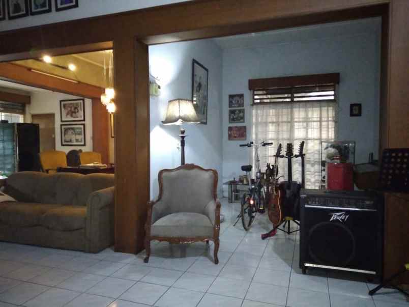 dijual rumah pos pengumben kelapa dua