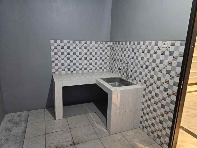 dijual rumah premier village cimuning