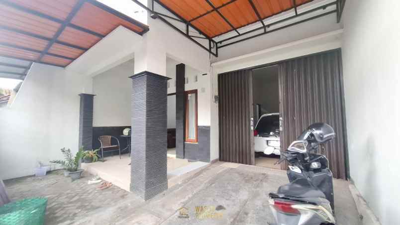 dijual rumah pugeran maguwoharjo depok