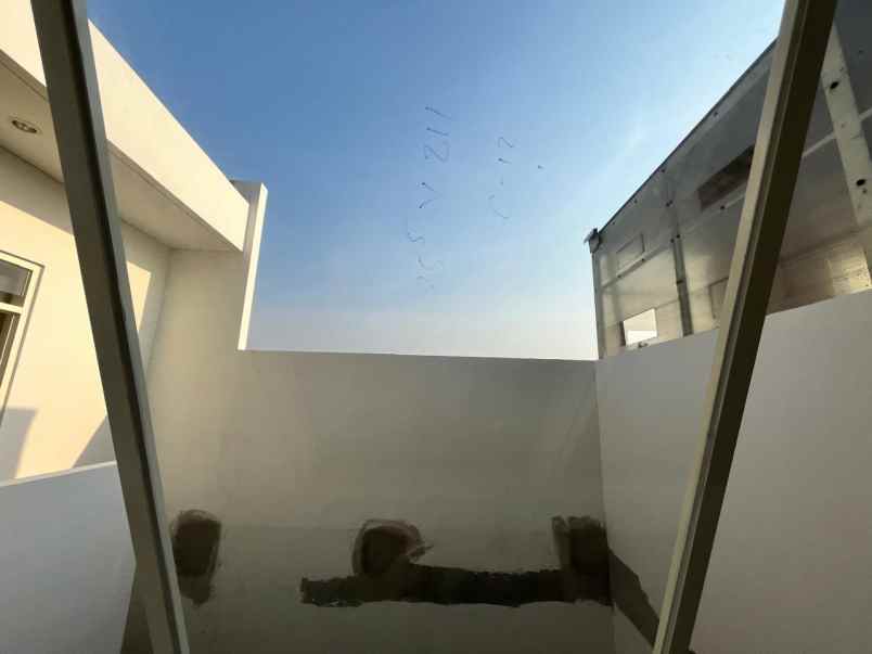 dijual rumah puri indah ketintang