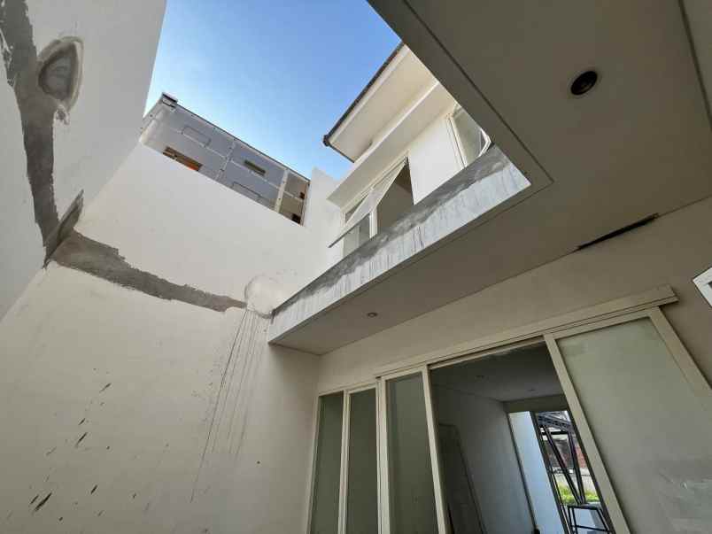 dijual rumah puri indah ketintang