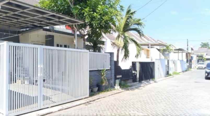 dijual rumah purimas