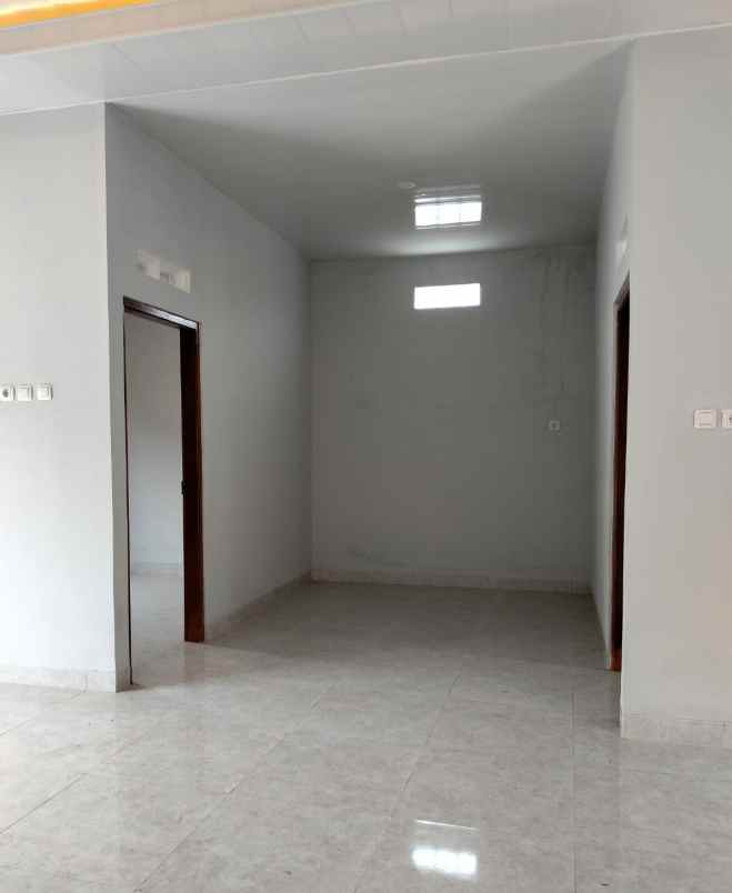 dijual rumah purwomartani