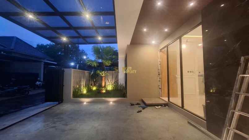 dijual rumah purwomartani