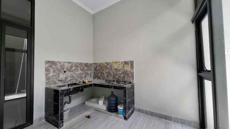 dijual rumah purwomartani kalasan