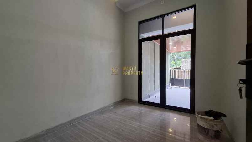 dijual rumah purwomartani kalasan