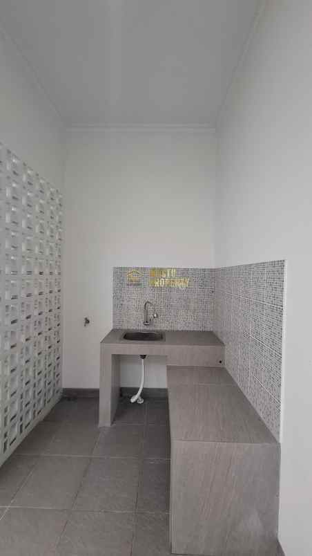 dijual rumah purwomartani kalasan