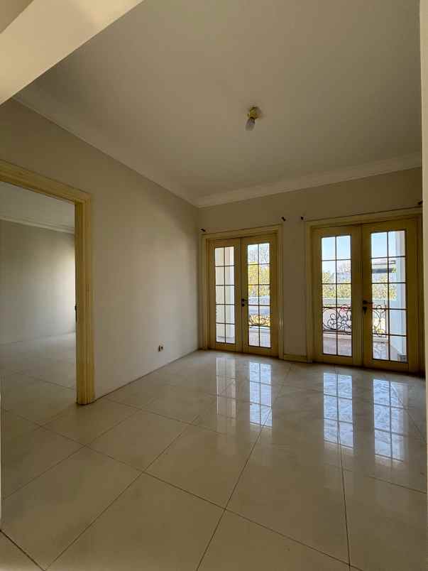 dijual rumah raffles garden citraland