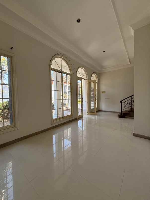 dijual rumah raffles garden citraland