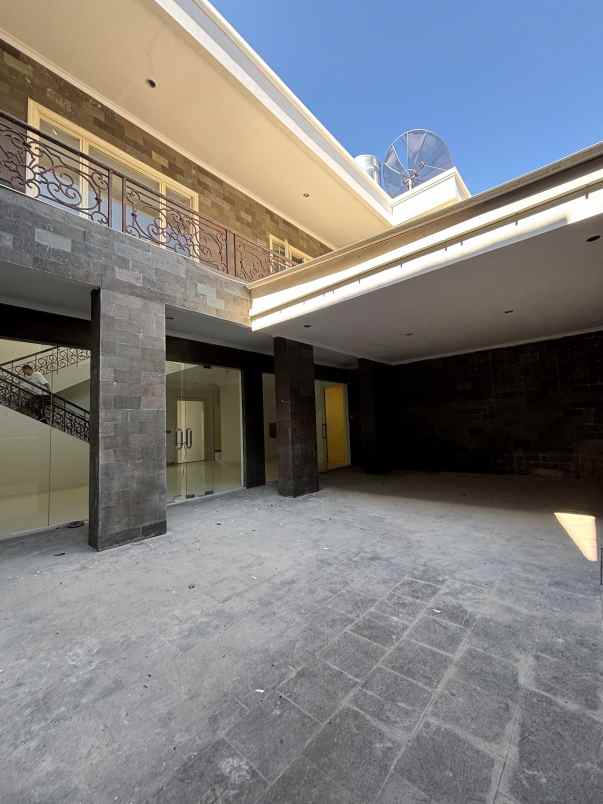 dijual rumah raffles garden citraland