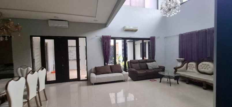 dijual rumah raffles hills cibubur