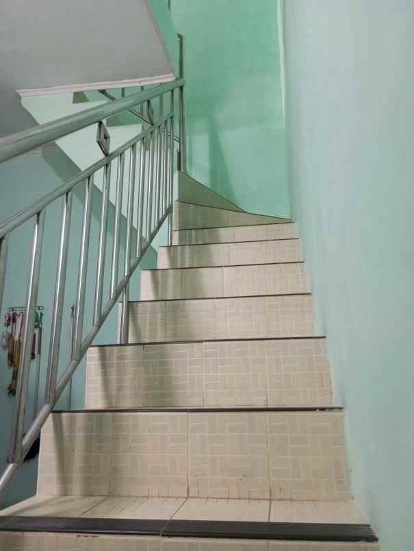 dijual rumah rapih resik strategis bebas banjir bekasi