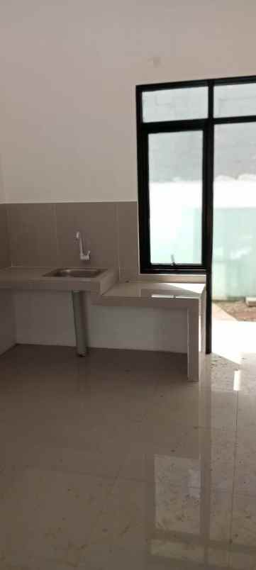 dijual rumah rawageni