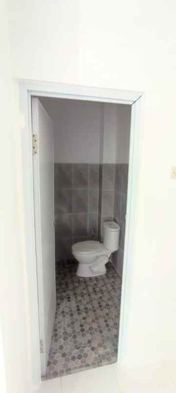 dijual rumah rawageni