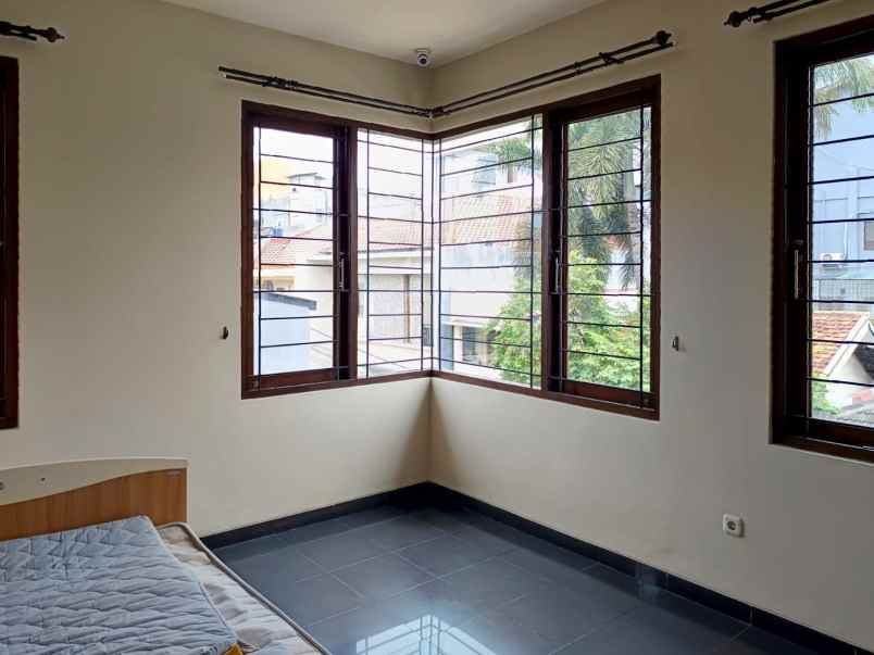 dijual rumah rawamangun