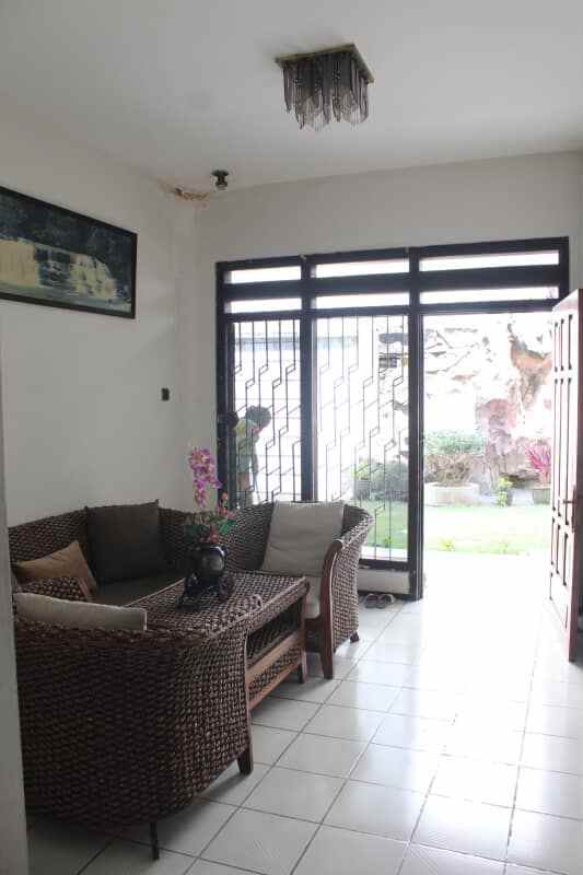 dijual rumah raya kenjeran