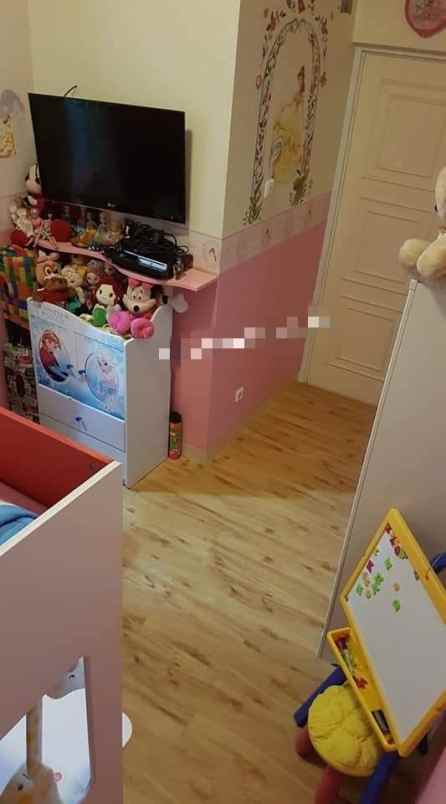 dijual rumah royal residence