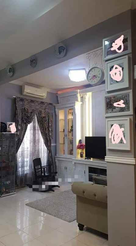 dijual rumah royal residence