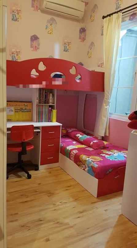 dijual rumah royal residence