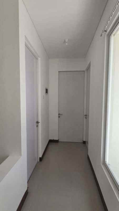 dijual rumah royal residence harewood