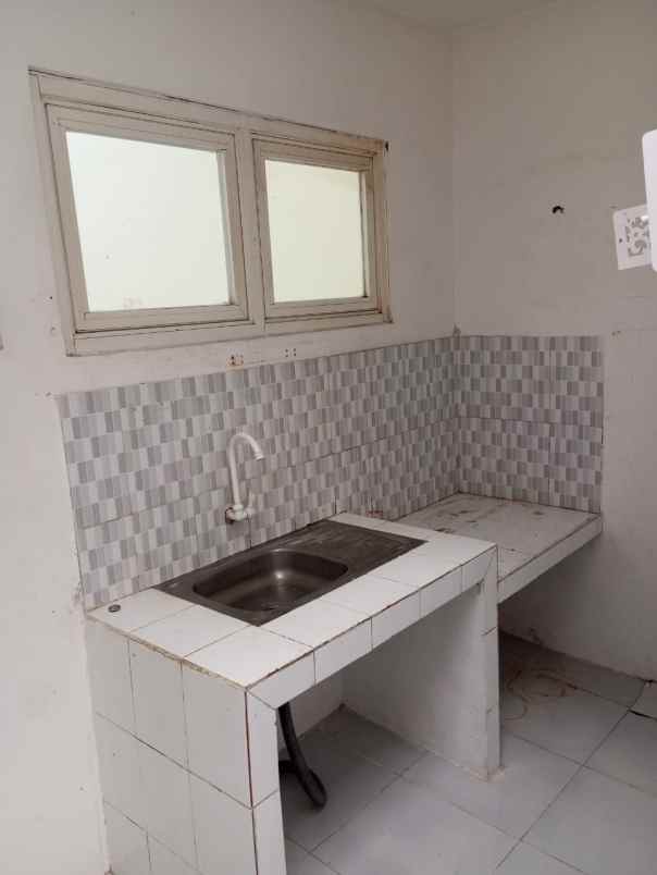 dijual rumah rungkut