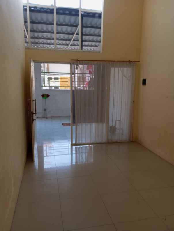 dijual rumah rungkut