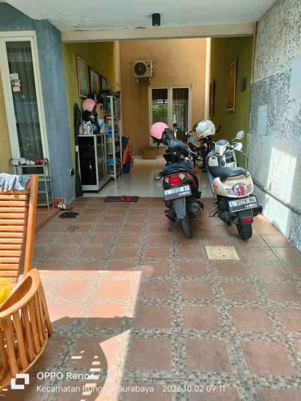 dijual rumah rungkut