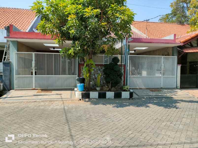 dijual rumah rungkut