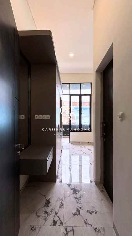 dijual rumah rungkut mapan